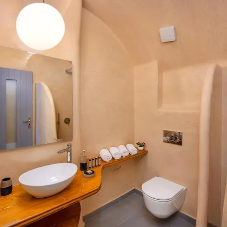 Abasa 4* Fira (Santorini)